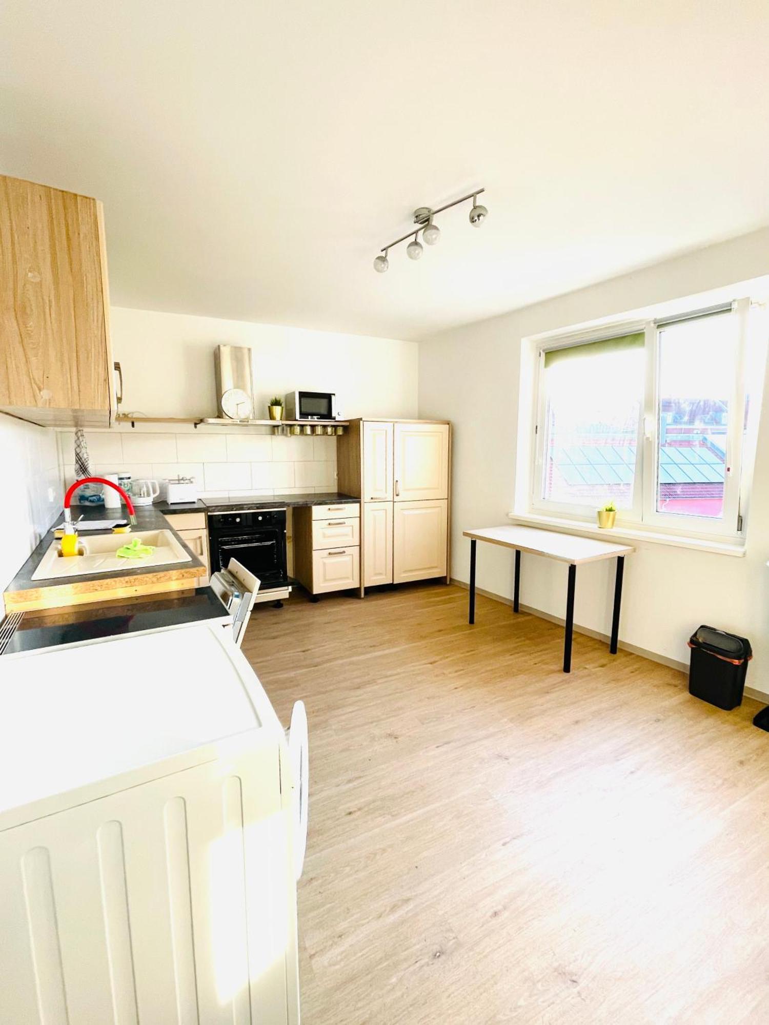 Balkon, Highspeed Wlan, Fuer 4 Personen Apartment Nürnberg